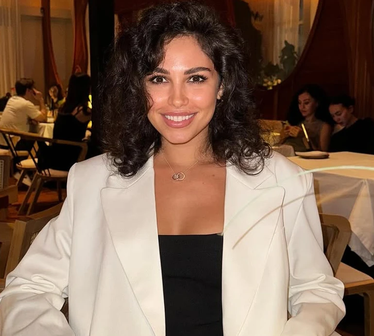 Ексдружина Богдана в купальнику з ременів посвітила струнким тілом на Балі