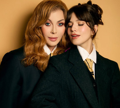 Соловій разом із Білик переспівала її хіт 90-х про таємничого чоловіка у вінтажному караоке. Відео