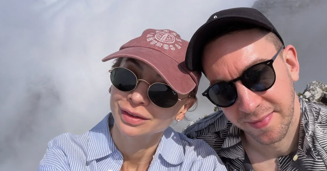 "Я була в хмарах": Сопонару з чоловіком піднялася на Столову гору в ПАР