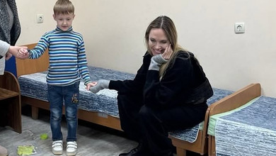 Було важко, але надихаюче: Джолі поділилася враженнями від поїздки в Україну