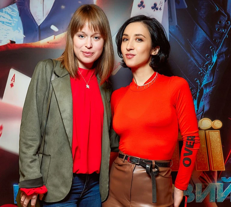 Обидві дочки Полякової та депутатка Ясько засвітилися на шоу ілюзіоністів Томашевських