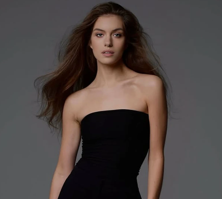 Суворий світ: Кучеренко розказала про роботу моделлю та похвалилася ексклюзивним контрактом у Парижі