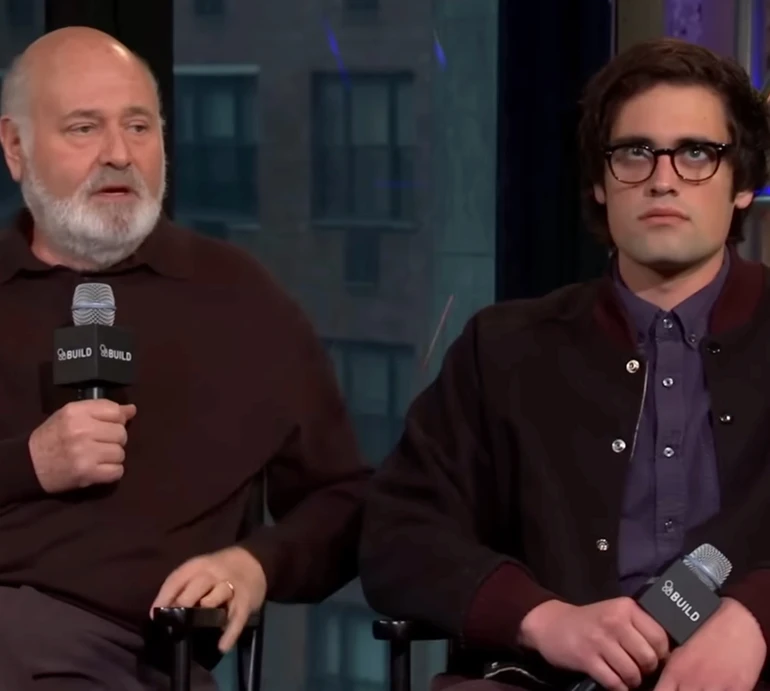 Сину загиблих Роба Райнера та його дружини висунули підозру у вбивстві батьків: що відомо