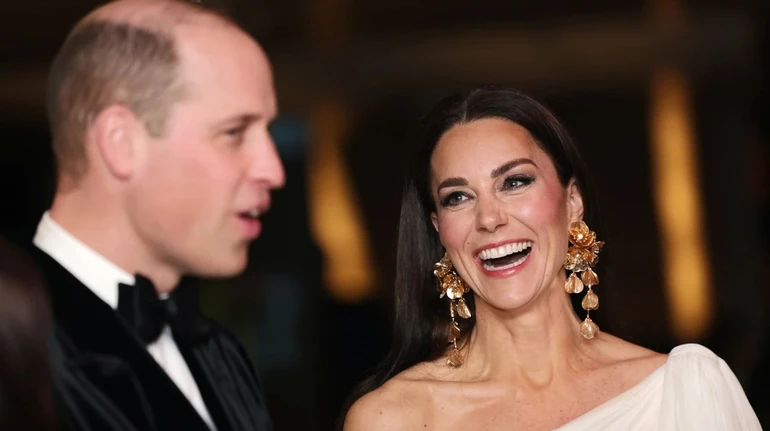 Усміхнені принц Вільям і Кейт Міддлтон романтичним фото привітали з Днем всіх закоханих