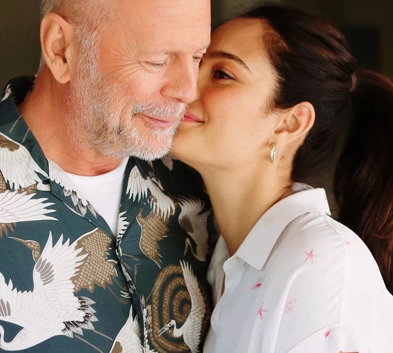 Демі Мур, рятувальниця Малібу, порноакторка та чинна дружина Емма Хемінг: найвідоміші романи Брюса Вілліса