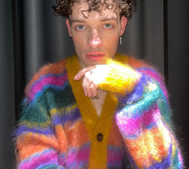 Обійми з Jerry Heil і Клопотенком та фото біля собору: переможець Євробачення-2024 Nemo показали свої київські розваги