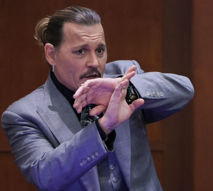 Думала, буде смішно: відомій акторці довелося вибачатися за свій костюм Джонні Деппа на Геловін: що з ним не так