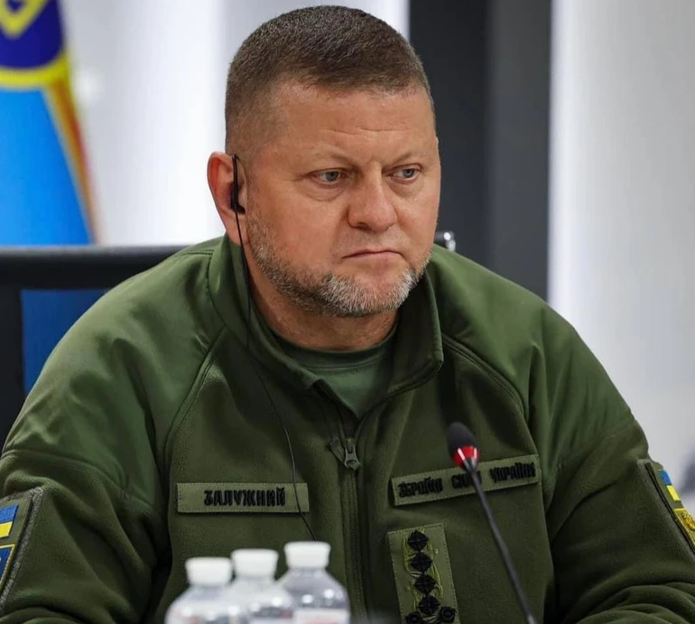 З новою зачіскою і не в пікселі: у мережі показали, який вигляд зараз має Залужний