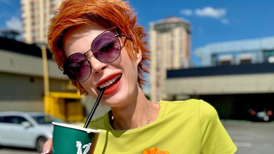 Некисло чилимо: Лебідь насмішила сімейним луком з Розенком та їхнім песиком