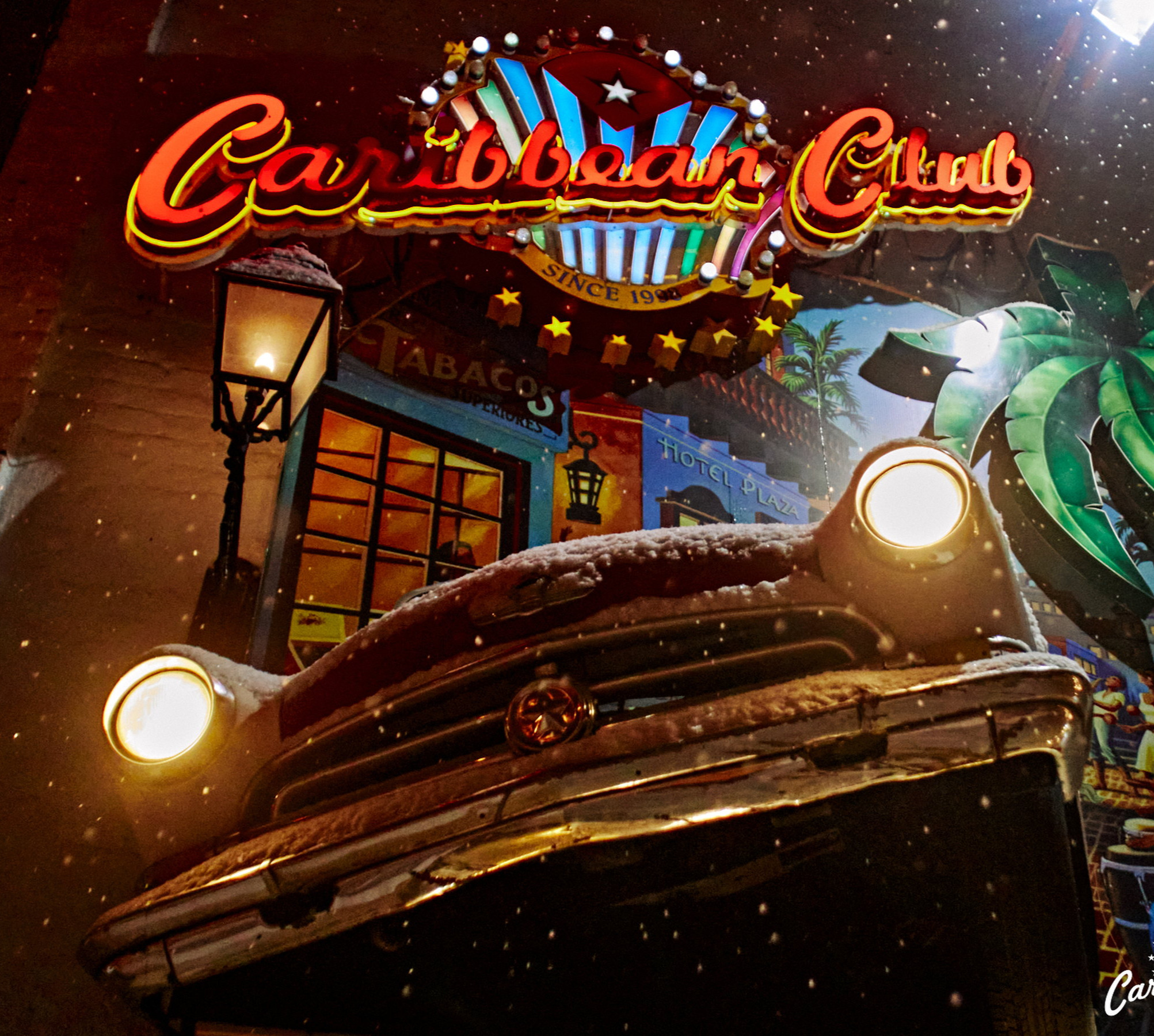 Caribbean Club відзначає 27 років: вистави, диско та вар’єте за участі Жені Галича