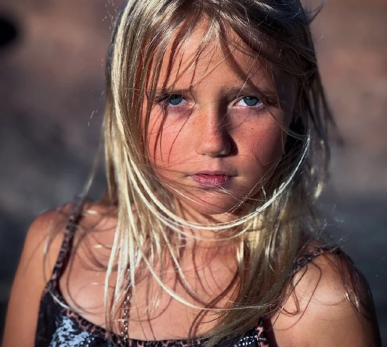 На кого більше схожа?: Камінська замилувала фото 9-річної доньки на заході сонця