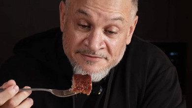 Якщо котлети вже набридли: Хіменес-Браво дав рецепт м'ясного рулета для святкового столу чи сімейної вечері