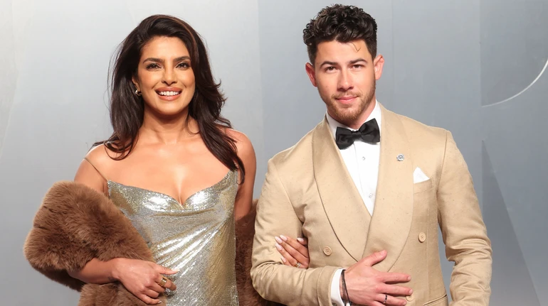 Джаггер з коханою, Чопра з чоловіком і Пачіно з мамою своєї молодшої дитини: зіркові пари на вечірці Оскара-2026