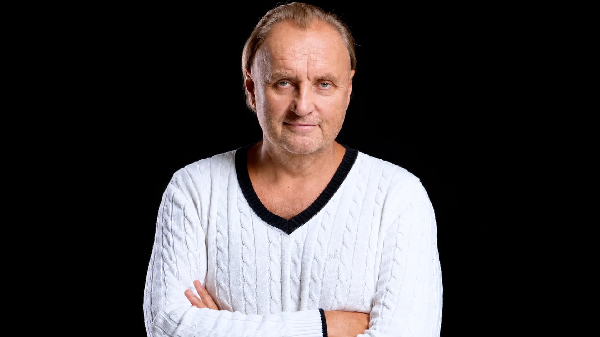 Шлюб у вʼязниці, дружба з Кузьмою та інсульт: як змінювався та де зараз продюсер Володимир Бебешко