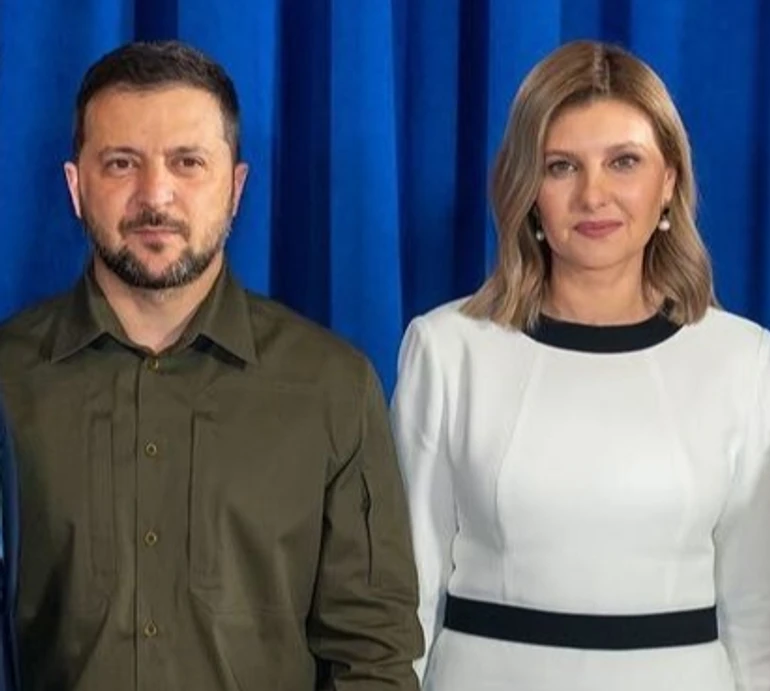 Зеленські в чорно-білих вишиванках привітали українців зі святом. Фото