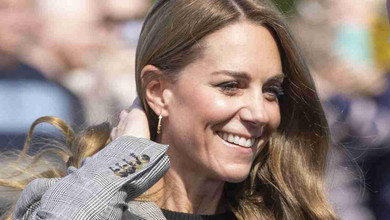 Картато і елегантно: Міддлтон з'явилася на публіці в брючному костюмі та джемпері