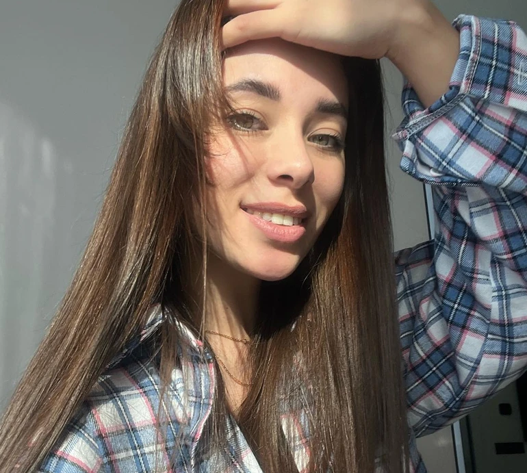 Стрибав тиск і з'явилася протрузія: оголена Неплях показала себе важчою на 15 кг і назвала біологічний вік