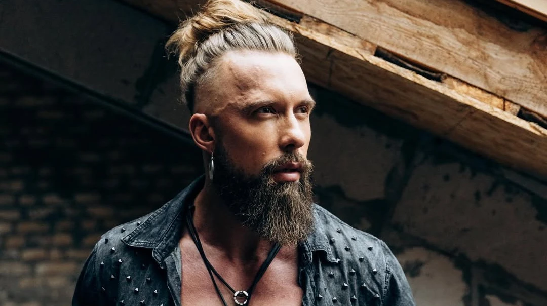 Кар'єра у стриптизі, два весілля і порятунок тварин: цікаві факти про зірку серіалу Слід Олексія Суровцева