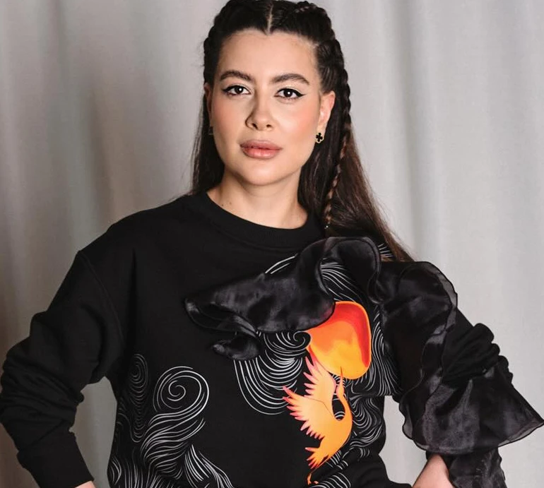 Раміна у зеленому спідньому посвітила тілом у Португалії. Фото