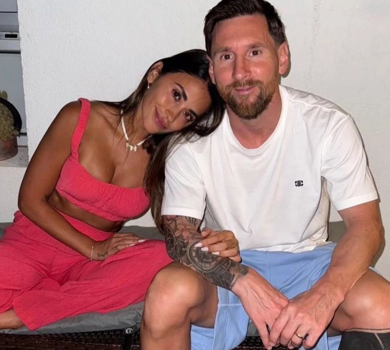 Старенький Буркотуне: дружина Мессі привітала його з 38-річчям сімейними і романтичними фото