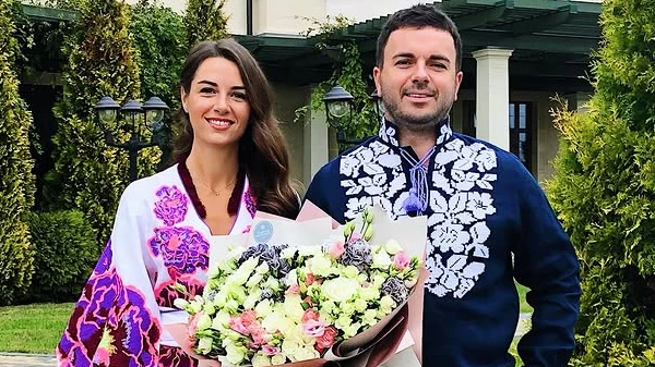 Щоб ти щодня ставав щасливішим: дружина Решетніка зворушливо привітала його з 43-річчям та показала їхні фото у юності