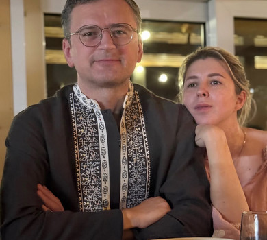 Кохана Кулеби пояснила, чому не планує весілля, і розповіла про їхній побут