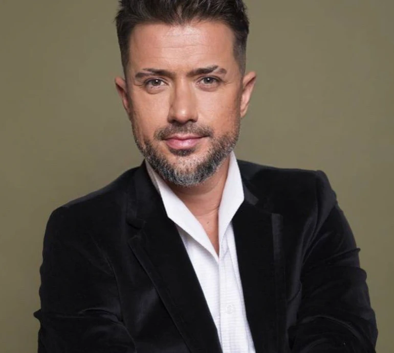 Екс Лорак на тлі чуток про розлучення показався в обіймах невідомої брюнетки