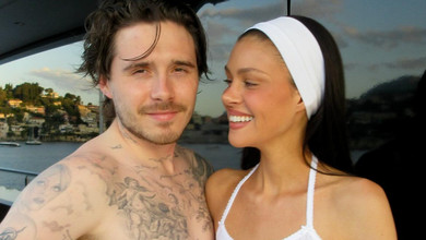 Син Бекхемів зазнімкував голу дружину в ванні, а вона показалася з цигаркою