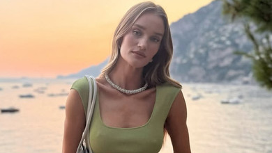 Наречена Стейтема у бікіні похвалилася модельними формами в Туреччині. Фото