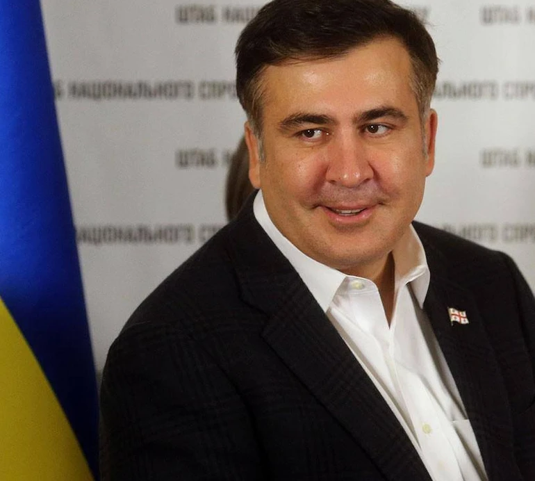 Саакашвілі та мати його доньки показали її в перший день у школі. Фото