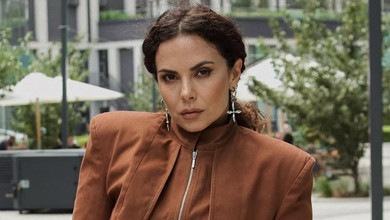 Каменських здивувала новою трендовою зачіскою та покружляла в бюстьє і лосинах. Відео