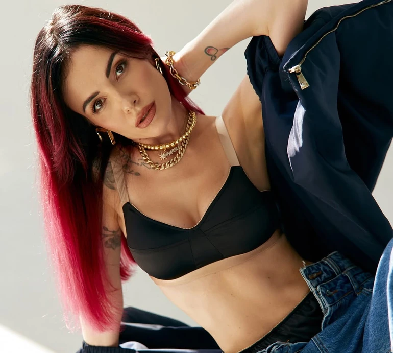 Кілька тижнів була кровотеча: MamaRika перенесла екстрену операцію та розповіла про свій стан