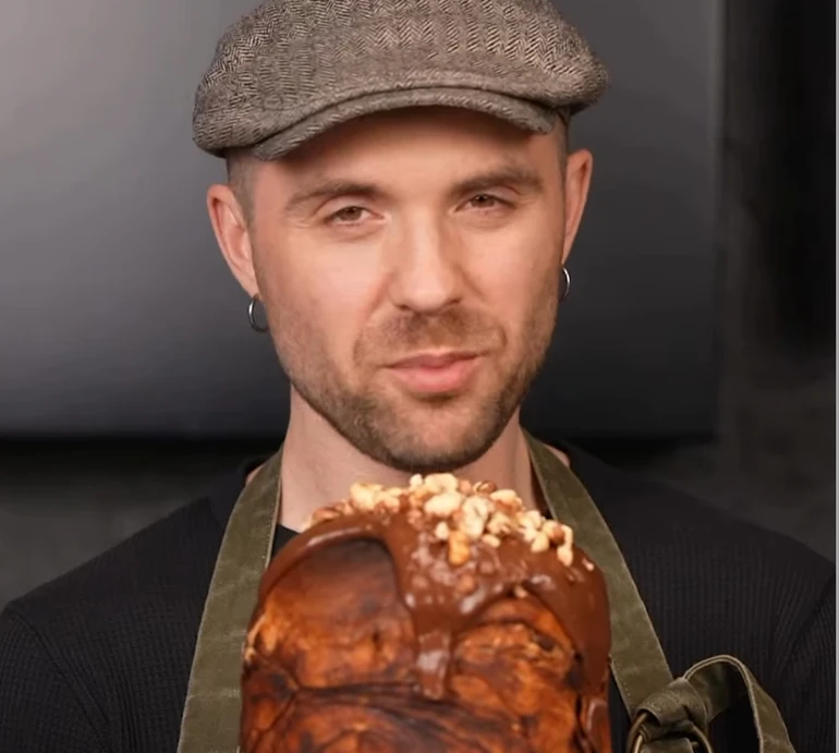 Смачні паски від Кацуріна, Полякової та Клопотенка: як приготувати традиційну сирну, безглютенову та ідеальну глазур