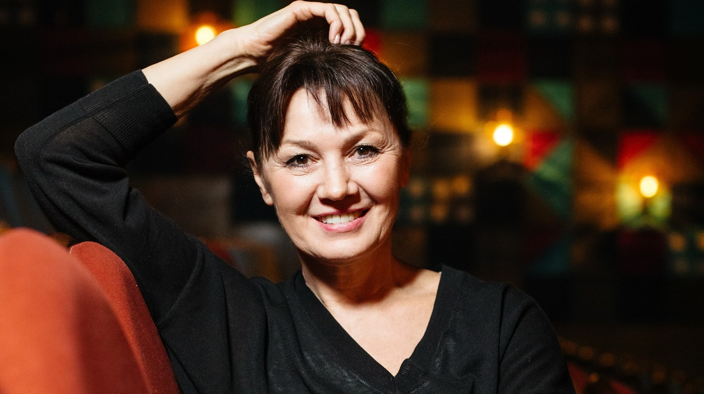 Від Лото-Забави до Тихої Нави: цікаві факти про акторку Ларису Руснак, голосом якої говорять Джолі та Стоун