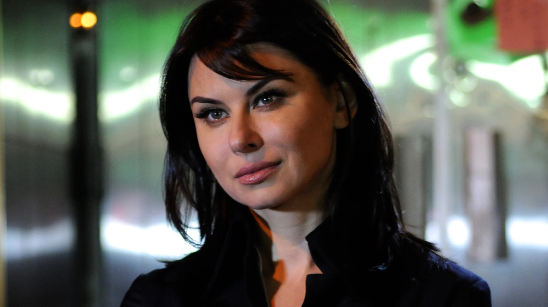 Ношу з гордістю: зірка Клану Сопрано попозувала в футболці Першого медбату ЗСУ. Фото