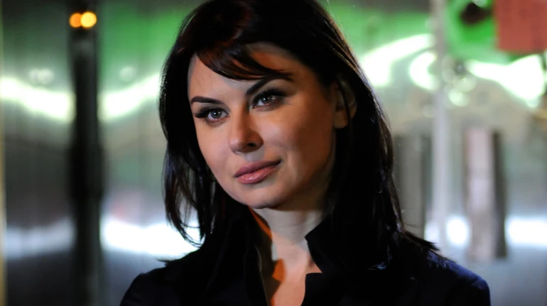 Ношу з гордістю: зірка Клану Сопрано попозувала в футболці Першого медбату ЗСУ. Фото