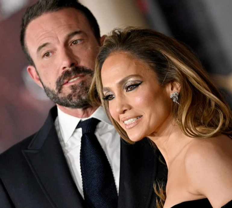 Не схоже на ідилію: напружені Лопес та Аффлек уперше за довгий час засвітилися разом