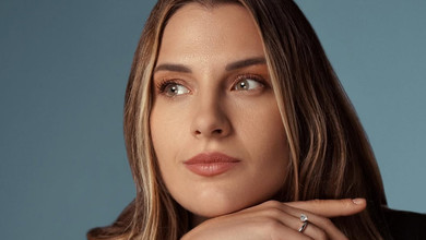 Місце сили і енергії: Харлан показалася в маминому саду в Миколаєві