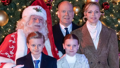 Княгиня Монако в пальті за $5 тисяч з 10-річною дочкою у Dior запалила новорічну ялинку у Монте-Карло