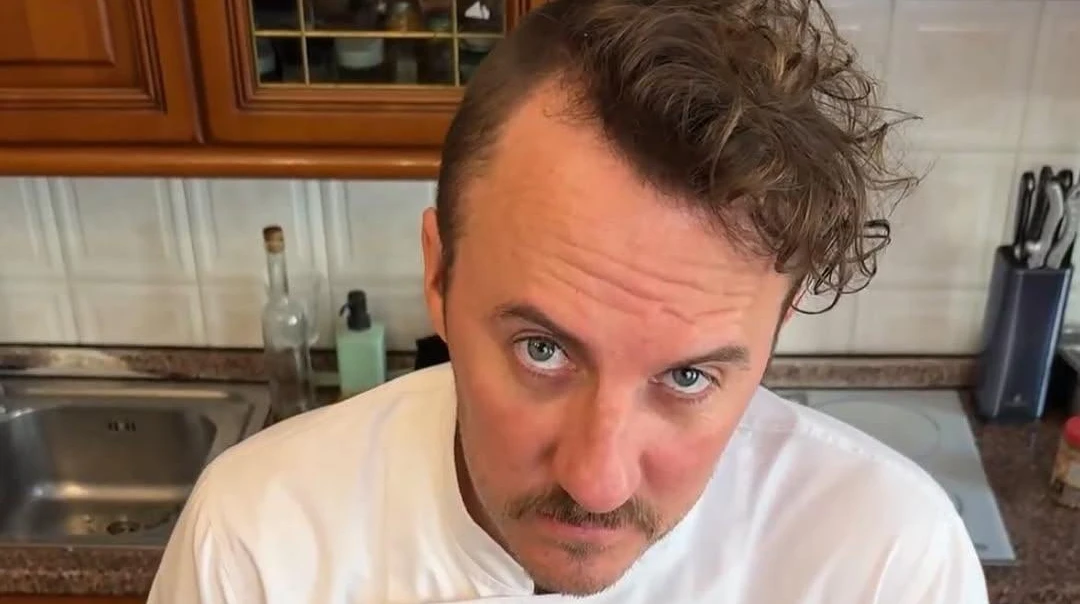 Стицько голий і в брилі: Клопотенко в день народження мами насмішив її крилатими висловами. Фото