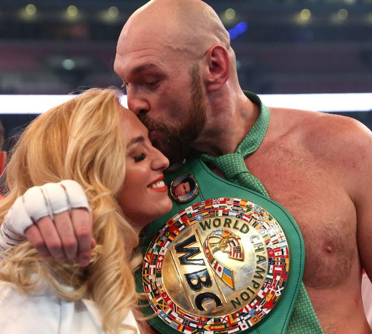 Тайсон Ф'юрі та його дружина стали батьками всьоме