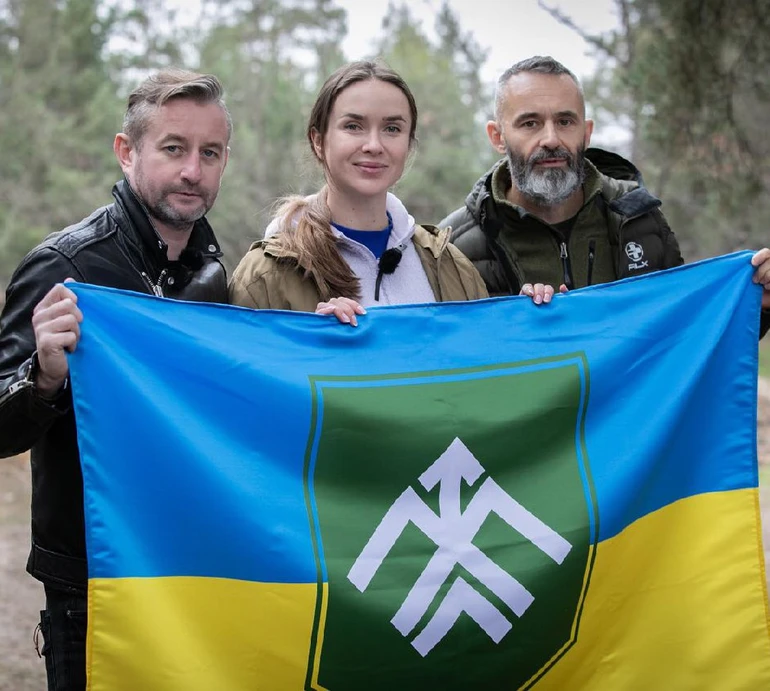 Велика честь: Світоліна з Жаданом показалися в Харкові з захисниками