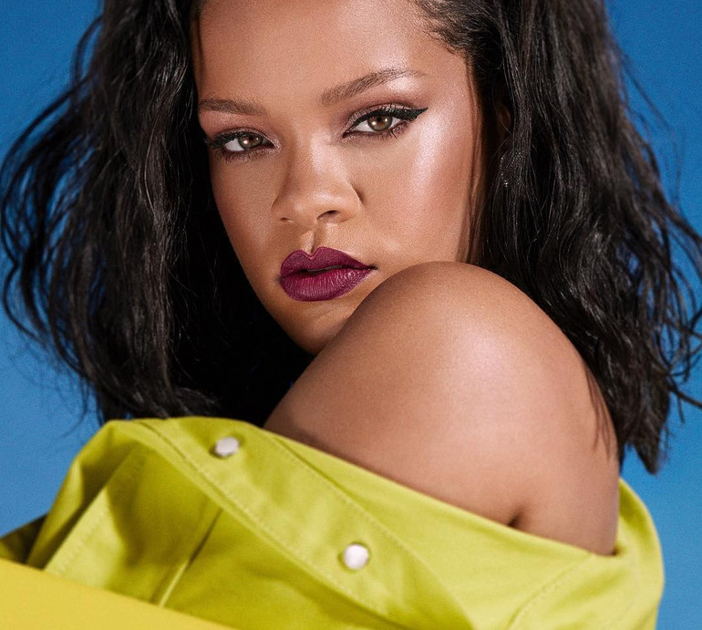 Ріанна через 3 місяці після пологів продемонструвала апетитну фігурку в спідньому. ФОТО