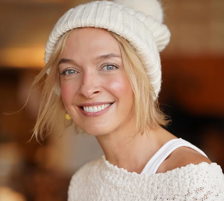 Фролова з сином зраділа зимі у Дубаї. ФОТО