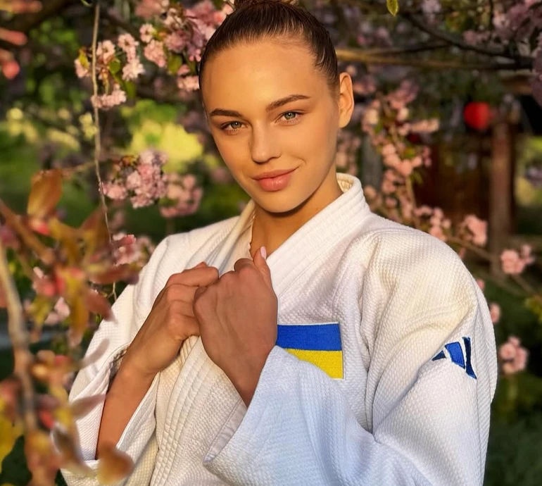 Білодід на тренуванні наробила фото зі своїм Принцом