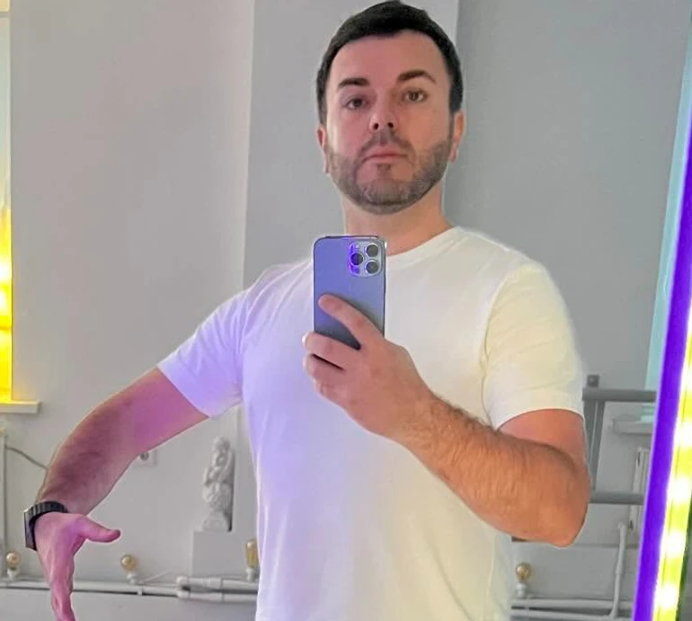 Абсолютна безпорадність та відчай: Решетнік насмішив емоціями під час сварки між учасницями Холостяка