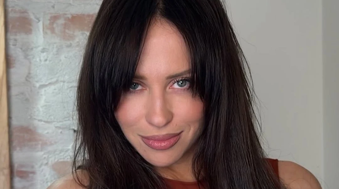 Маремуха в звабних позах продемонструвала, як уявляє місце жінки на кухні