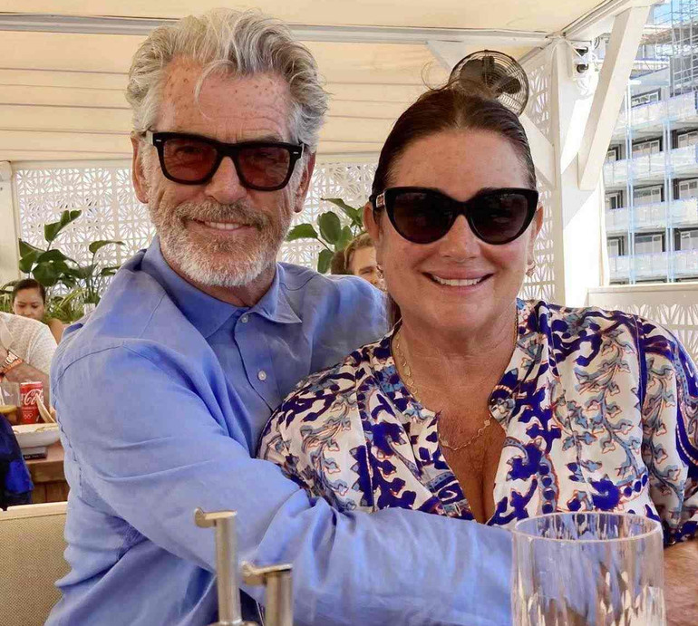 60 троянд для моєї кароокої: Пірс Броснан зворушив романтичним зізнанням коханій