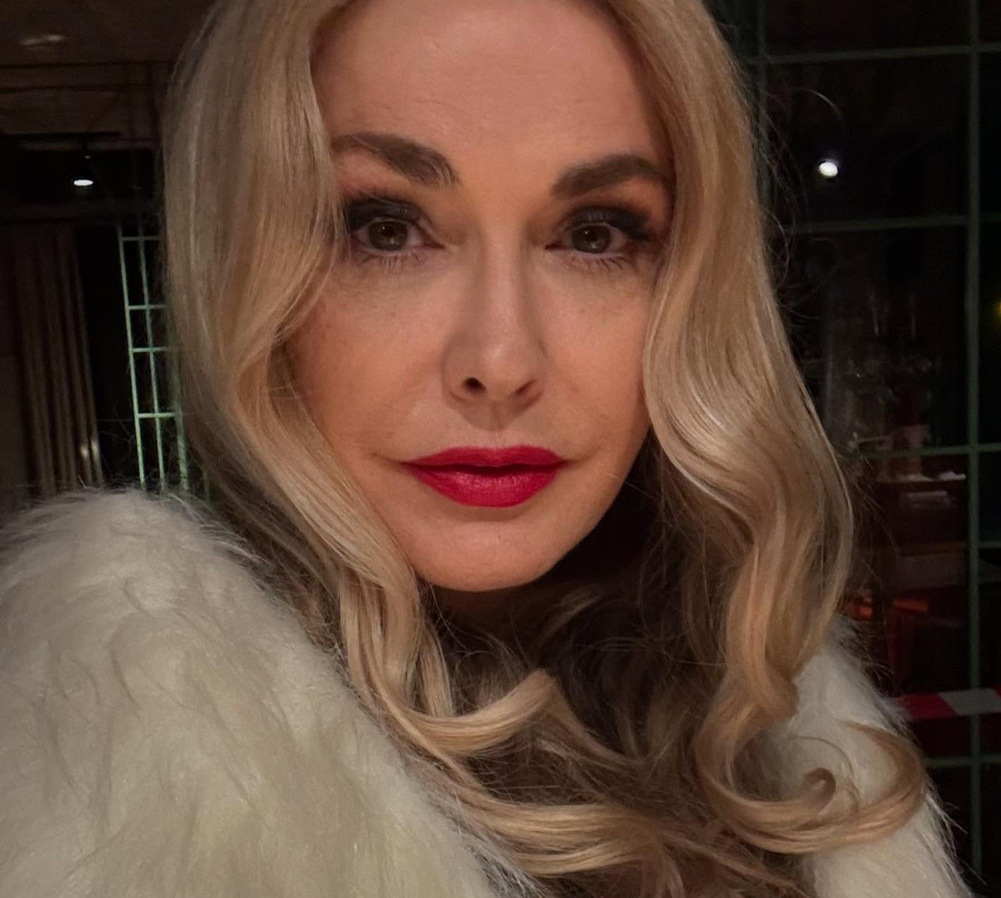 Сумська у День театру показала чесне селфі без мейкапу