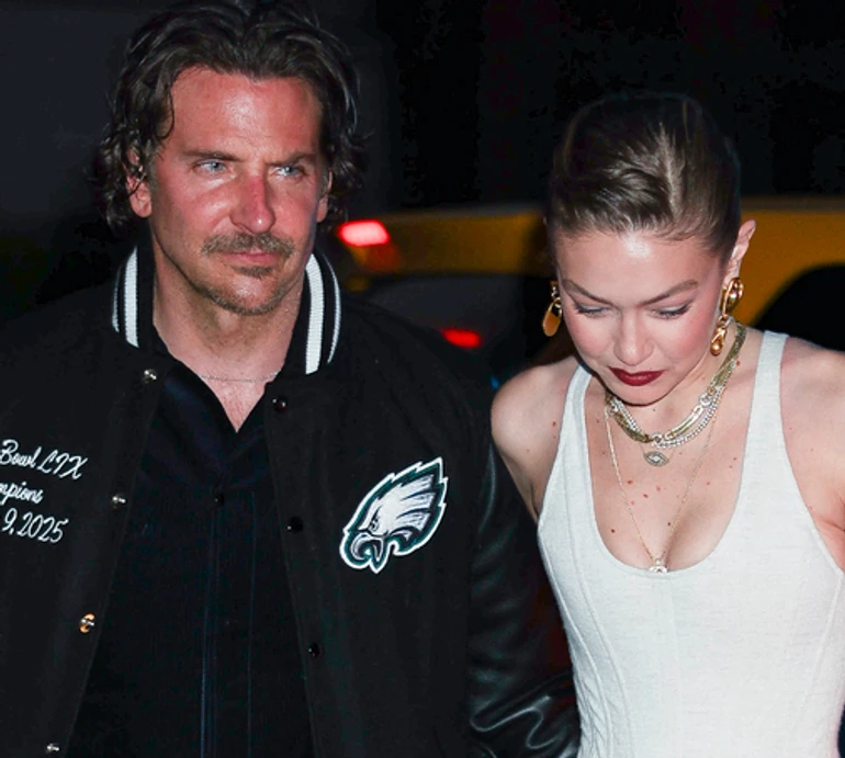 Закохані голубки: Джіджі Хадід на її 30-річчі підловили за ручку з Бредлі Купером. Фото